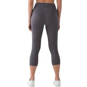 Lululemon Align Crop (19")
Dark Carbon size 10